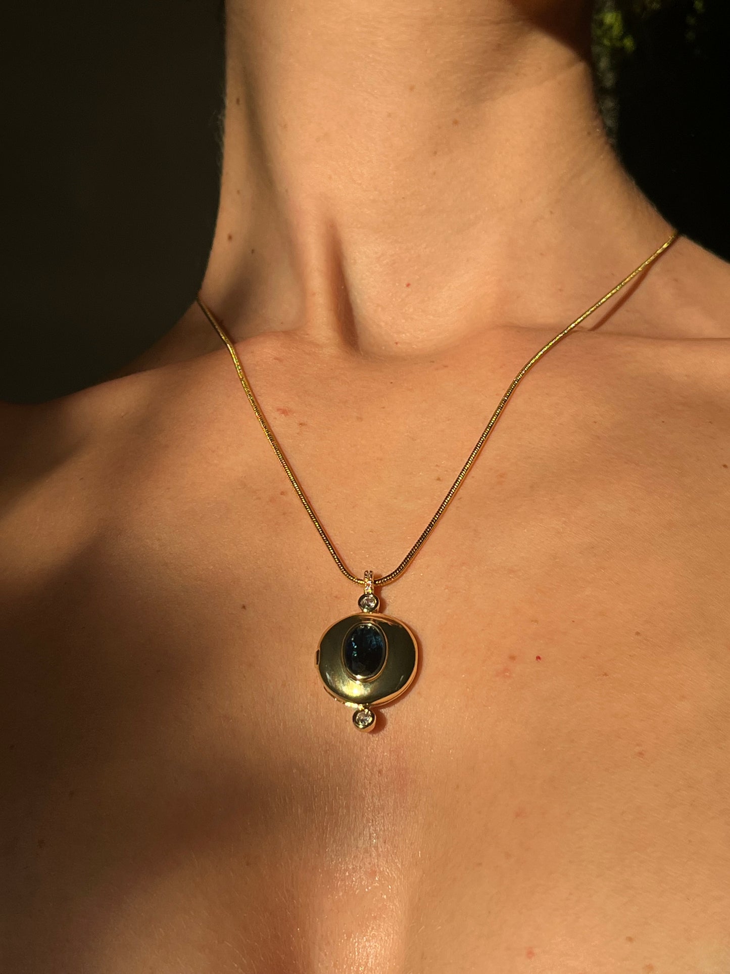 Emilé Sapphire Locket